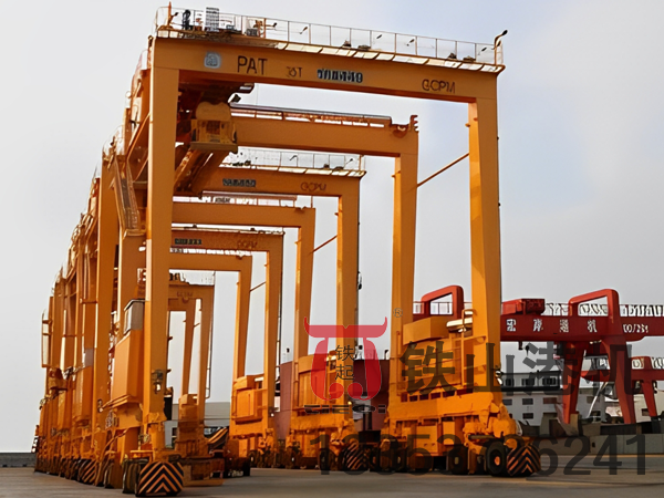 湖南岳陽輪胎式集裝箱龍門吊廠家集裝箱龍門吊高效靈活完美結(jié)合